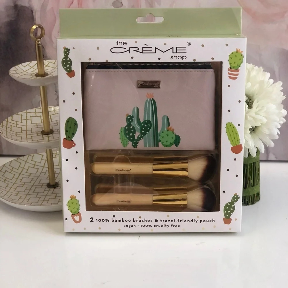 New! The Creme Shop makeup brush set!
